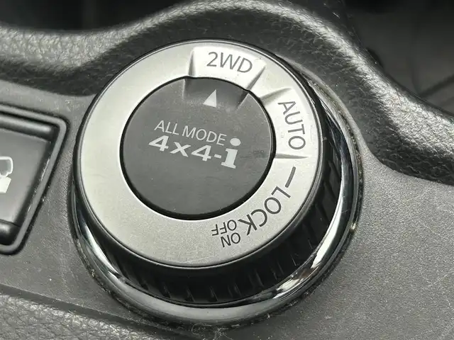 日産 エクストレイル ハイブリッド 20X エマージェンシーブレーキ 群馬県 2015(平27)年 6.3万km ブリリアントホワイトパール 純正ナビ　純正フリップダウンモニター　衝突軽減　シートヒーター　ダウンヒルアシストコントロール　横滑り防止　ビルトインETC　純正アルミホイール　スマートキー　プッシュスタート　禁煙車