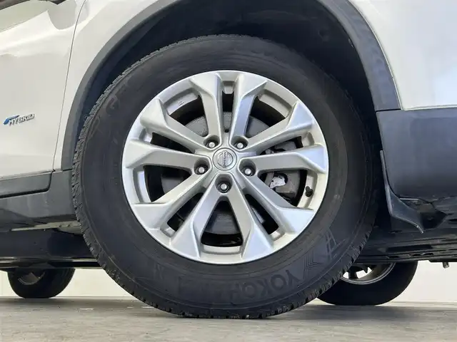 日産 エクストレイル ハイブリッド 20X エマージェンシーブレーキ 群馬県 2015(平27)年 6.3万km ブリリアントホワイトパール 純正ナビ　純正フリップダウンモニター　衝突軽減　シートヒーター　ダウンヒルアシストコントロール　横滑り防止　ビルトインETC　純正アルミホイール　スマートキー　プッシュスタート　禁煙車