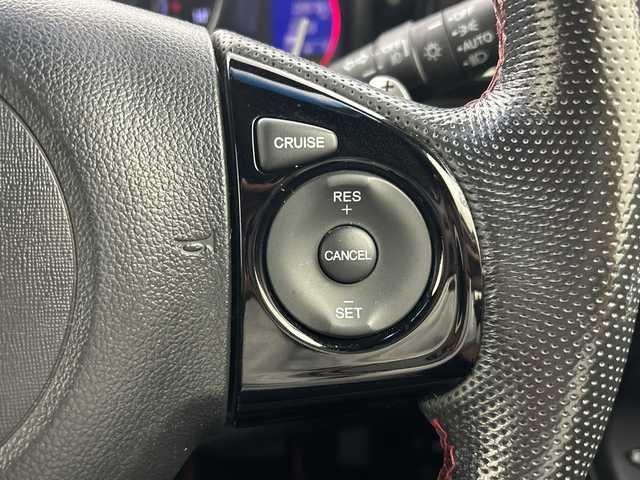 ホンダ Ｎ ＯＮＥ モデューロX 三重県 2016(平28)年 8.9万km プレミアムホワイトパールⅡ 禁煙車/低全高ルーフ/あんしんパッケージ/・シティブレーキアクティブシステム/・サイド+カーテンエアバッグ/クルーズコントロール/ヒルスタートアシスト/VSA（ABS＋TCS＋横すべり抑制）/アイドリングストップ/ナビ装着用スペシャルパッケージ＋ETC車載器/純正ナビ（VXM-174VFi）/・フルセグTV/CD/DVD/BT/バックカメラ/純正フロアマット/純正ドライブレコーダー/革巻きステアリング/ステアリングスイッチ/LEDドアミラーウインカー/オートリトラミラー/パドルシフト/スマートキー/プッシュスタート/スペアキー/プラズマクラスター技術搭載エアコン/IRカット(遮熱)/UVカット機能付フロントウインドウガラス/IRカット(遮熱)/スーパーUVカットフロントドアガラス/オートリトラミラー＆ディスチャージヘッドライト＜HID＞(オートレベリング/オートライト)/コンビシート/LEDフォグライト/大型テールゲートスポイラー