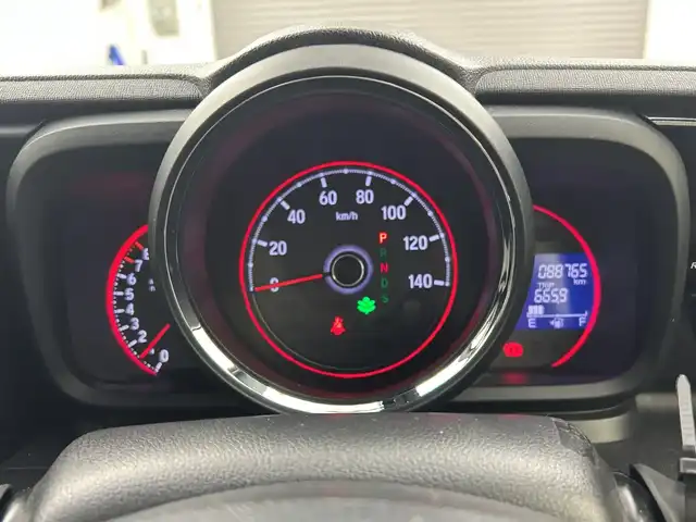 ホンダ Ｎ ＯＮＥ モデューロX 三重県 2016(平28)年 8.9万km プレミアムホワイトパールⅡ 禁煙車/低全高ルーフ/あんしんパッケージ/・シティブレーキアクティブシステム/・サイド+カーテンエアバッグ/クルーズコントロール/ヒルスタートアシスト/VSA（ABS＋TCS＋横すべり抑制）/アイドリングストップ/ナビ装着用スペシャルパッケージ＋ETC車載器/純正ナビ（VXM-174VFi）/・フルセグTV/CD/DVD/BT/バックカメラ/純正フロアマット/純正ドライブレコーダー/革巻きステアリング/ステアリングスイッチ/LEDドアミラーウインカー/オートリトラミラー/パドルシフト/スマートキー/プッシュスタート/スペアキー/プラズマクラスター技術搭載エアコン/IRカット(遮熱)/UVカット機能付フロントウインドウガラス/IRカット(遮熱)/スーパーUVカットフロントドアガラス/オートリトラミラー＆ディスチャージヘッドライト＜HID＞(オートレベリング/オートライト)/コンビシート/LEDフォグライト/大型テールゲートスポイラー
