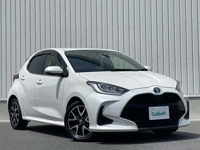 トヨタ ヤリス ハイブリッド Z 群馬県 2020(令2)年 2.8万km ホワイトパールクリスタルシャイン ディーラー純正ナビ/（CD/DVD/Bluetooth/USB）/バックカメラ/アラウンドビューモニター/トヨタセーフティセンス/・プリクラッシュセーフティ/・レーントレーシングアシスト/・レーダークルーズコントロール /・オートマチックハイビーム/・パーキングサポートブレーキ/ビルトインETC/前席シートヒーター/前後ドライブレコーダー/パーキングアシスト/ステアリングスイッチ/純正フロアマット/純正16インチAW/クリアランスソナー/LED