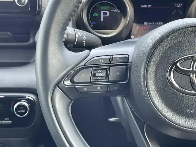 トヨタ ヤリス ハイブリッド Z 群馬県 2020(令2)年 2.8万km ホワイトパールクリスタルシャイン ディーラー純正ナビ/（CD/DVD/Bluetooth/USB）/バックカメラ/アラウンドビューモニター/トヨタセーフティセンス/・プリクラッシュセーフティ/・レーントレーシングアシスト/・レーダークルーズコントロール /・オートマチックハイビーム/・パーキングサポートブレーキ/ビルトインETC/前席シートヒーター/前後ドライブレコーダー/パーキングアシスト/ステアリングスイッチ/純正フロアマット/純正16インチAW/クリアランスソナー/LED