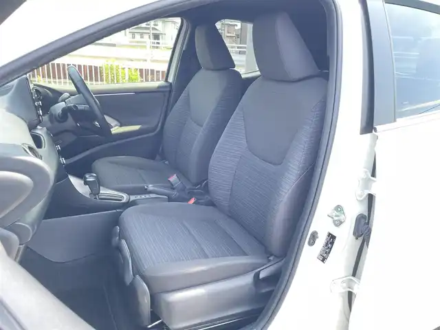 トヨタ ヤリス ハイブリッド Z 群馬県 2020(令2)年 2.8万km ホワイトパールクリスタルシャイン ディーラー純正ナビ/（CD/DVD/Bluetooth/USB）/バックカメラ/アラウンドビューモニター/トヨタセーフティセンス/・プリクラッシュセーフティ/・レーントレーシングアシスト/・レーダークルーズコントロール /・オートマチックハイビーム/・パーキングサポートブレーキ/ビルトインETC/前席シートヒーター/前後ドライブレコーダー/パーキングアシスト/ステアリングスイッチ/純正フロアマット/純正16インチAW/クリアランスソナー/LED