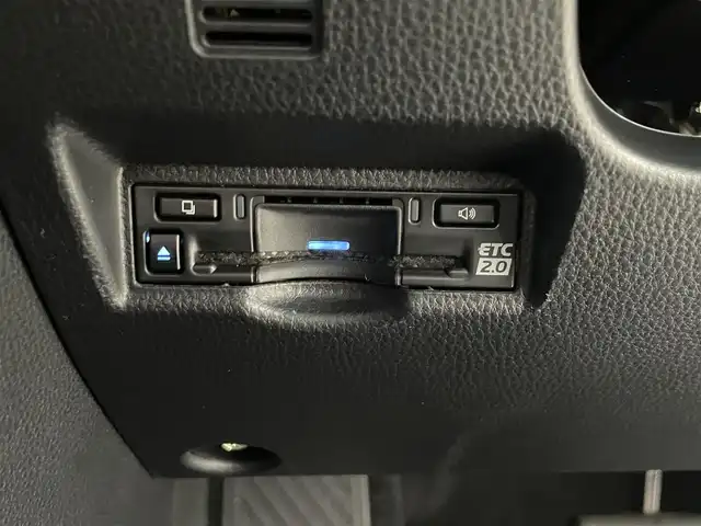 トヨタ ヴォクシー ハイブリッド S－Z 愛知県 2023(令5)年 1.4万km ホワイトパールクリスタルシャイン ワンオーナー　/ディスプレイオーディオプラス　/フルセグ　/車載メモリーナビ　/AppleCarPlay /AndroidAuto /バックカメラ　/ビルトインETC /セーフティセンス　/LDA /AHB /レーダークルーズコントロール　/両側パワースライドドア　/LEDヘッド　/ステアリングスイッチ　/シートヒーター　/スマートエントリー　