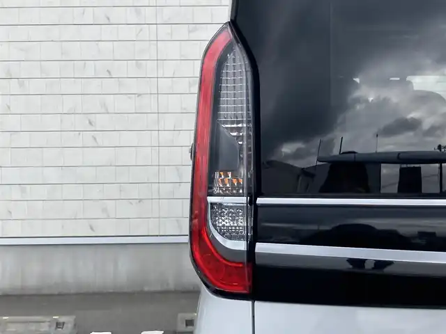 日産 ルークス HWS X アーバンクロム 静岡県 2021(令3)年 1.8万km ホワイトパール エマージェンシーブレーキ/純正9インチナビ(MM320D-L)/　AM FM CD DVD Bluetooth SD USB/ビルトインETC/前方ドライブレコーダー/LEDオートヘッドランプ/両側パワースライドドア/純正14インチアルミホイール/スマートキー＆プッシュスタート/アイドリングストップ/フルセグTV/アラウンドビューモニター