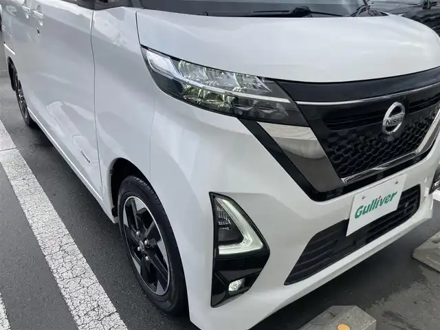 日産 ルークス HWS X アーバンクロム 静岡県 2021(令3)年 1.8万km ホワイトパール エマージェンシーブレーキ/純正9インチナビ(MM320D-L)/　AM FM CD DVD Bluetooth SD USB/ビルトインETC/前方ドライブレコーダー/LEDオートヘッドランプ/両側パワースライドドア/純正14インチアルミホイール/スマートキー＆プッシュスタート/アイドリングストップ/フルセグTV/アラウンドビューモニター
