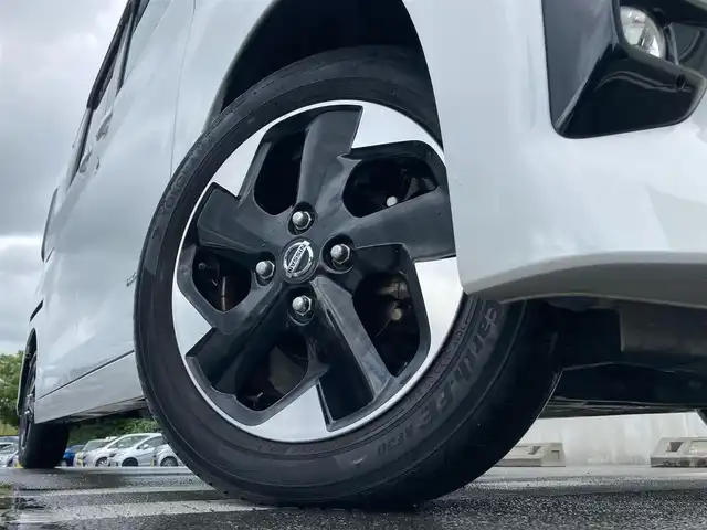 日産 ルークス HWS X アーバンクロム 静岡県 2021(令3)年 1.8万km ホワイトパール エマージェンシーブレーキ/純正9インチナビ(MM320D-L)/　AM FM CD DVD Bluetooth SD USB/ビルトインETC/前方ドライブレコーダー/LEDオートヘッドランプ/両側パワースライドドア/純正14インチアルミホイール/スマートキー＆プッシュスタート/アイドリングストップ/フルセグTV/アラウンドビューモニター