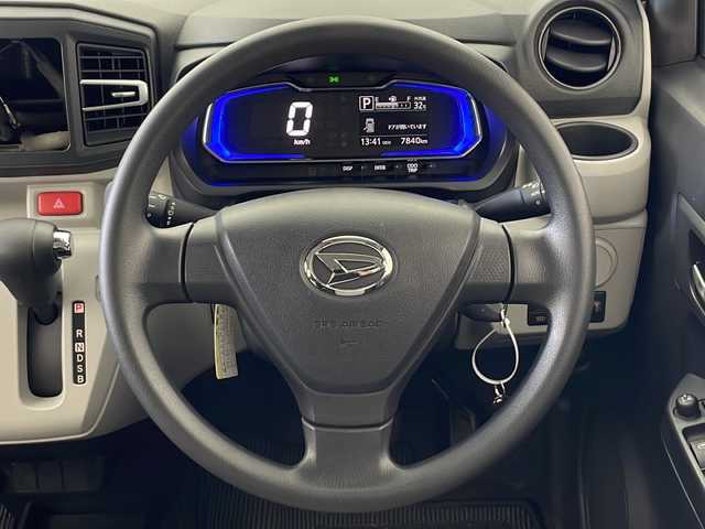 ダイハツ ミラ イース X リミテッド SAⅢ 秋田県 2023(令5)年 0.8万km スカイブルーメタリック 4WD/スマートアシスト3/アイドリングストップ/レーンキープアシスト/横滑り防止装置/純正フロアマット/純正ホイールキャップ/電動格納ミラー/コーナーセンサー/LEDヘッドライト/オートライト/オートハイビーム/リモコンキー/スペアキー