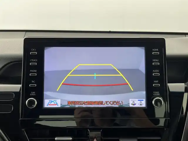 トヨタ カムリ WSレザーパッケージ 群馬県 2023(令5)年 4.9万km プラチナホワイトパールマイカ おくだけ充電/＝＝＝＝＝/純正9インチディスプレイオーディオ/・AM/FM/USB/Bluetooth/・AppleCarPlay/AndroidAuto/Miracast/バックカメラ/トヨタセーフティセンス/・プリクラッシュセーフティ(歩行者［昼夜］/自転車運転者［昼］検知機能付衝突回避支援タイプ/ミリ波レーダー＋単眼カメラ方式）/・カーブ速度抑制機能/・レーントレーシングアシスト/・ドライバー異常時対応システム/・オートマチックハイビーム/・ロードサインアシスト/・レーダークルーズコントロール(全車速追従機能付)/先行車発進告知機能/パーキングサポートブレーキ(前後方静止物/後方接近車両)/ブラインドスポットモニター/黒本革シート/前席パワーシート/シートヒーター/電動パーキングブレーキ/オートブレーキホールド/Bi-Beam LEDヘッドランプ(オートレベリング機能付)