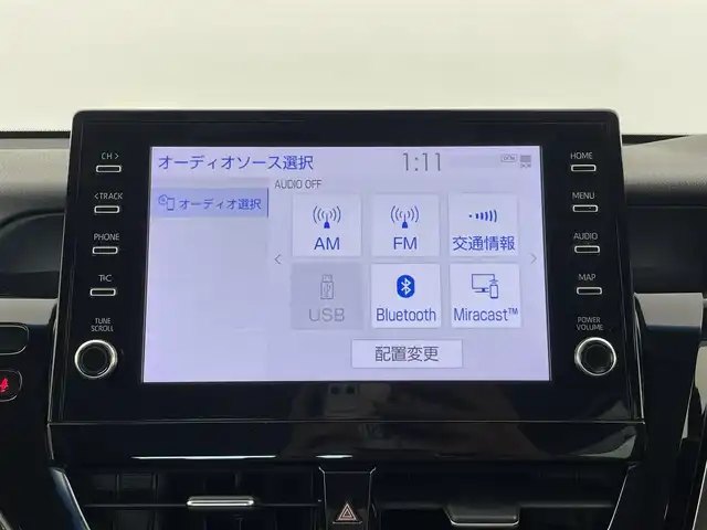 トヨタ カムリ WSレザーパッケージ 群馬県 2023(令5)年 4.9万km プラチナホワイトパールマイカ おくだけ充電/＝＝＝＝＝/純正9インチディスプレイオーディオ/・AM/FM/USB/Bluetooth/・AppleCarPlay/AndroidAuto/Miracast/バックカメラ/トヨタセーフティセンス/・プリクラッシュセーフティ(歩行者［昼夜］/自転車運転者［昼］検知機能付衝突回避支援タイプ/ミリ波レーダー＋単眼カメラ方式）/・カーブ速度抑制機能/・レーントレーシングアシスト/・ドライバー異常時対応システム/・オートマチックハイビーム/・ロードサインアシスト/・レーダークルーズコントロール(全車速追従機能付)/先行車発進告知機能/パーキングサポートブレーキ(前後方静止物/後方接近車両)/ブラインドスポットモニター/黒本革シート/前席パワーシート/シートヒーター/電動パーキングブレーキ/オートブレーキホールド/Bi-Beam LEDヘッドランプ(オートレベリング機能付)