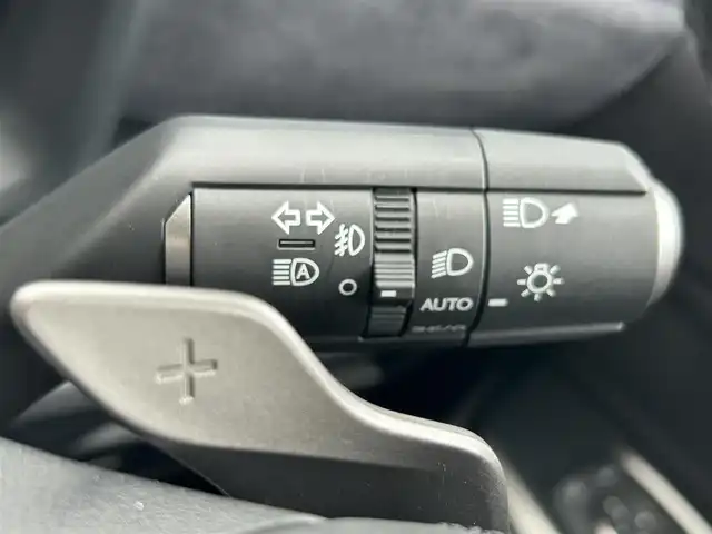 レクサス ＬＢＸ クール 佐賀県 2024(令6)年 0.6万km グレーⅡ カラーコード：アストログレーメタリック＆ブラック(2YN)/レクサスセーフティシステム＋/・プリクラッシュセーフティ/・レーンディパーチャーアラート/・レーントレーシングアシスト/・レーダークルーズコントロール/・アダプティブハイビーム/・プロアクティブドライビングアシスト/・フロントトラフィックアラート/・レーンチェンジアシスト/アドバンストパーク/アドバンストドライブ/ブラインドスポットモニター/パーキングサポートブレーキ/クリアランスソナー/純正ディスプレイオーディオ/・パノラミックビューモニター/・フルセグTV/BT/純正18インチAW/ハーフレザーシート/D席パワーシート/D席シートメモリ/シートヒーター/革巻きステアリング/ステアリングヒーター/パドルシフト/ETC2.0/パワーバックドア/トノカバー/LEDヘッドライト/フォグランプ/ヘッドアップディスプレイ/電動パーキングスイッチ/カードキー×1/スペアキー×１/ユーザーガイド/保証書