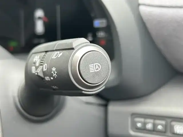 レクサス ＬＢＸ クール 佐賀県 2024(令6)年 0.6万km グレーⅡ カラーコード：アストログレーメタリック＆ブラック(2YN)/レクサスセーフティシステム＋/・プリクラッシュセーフティ/・レーンディパーチャーアラート/・レーントレーシングアシスト/・レーダークルーズコントロール/・アダプティブハイビーム/・プロアクティブドライビングアシスト/・フロントトラフィックアラート/・レーンチェンジアシスト/アドバンストパーク/アドバンストドライブ/ブラインドスポットモニター/パーキングサポートブレーキ/クリアランスソナー/純正ディスプレイオーディオ/・パノラミックビューモニター/・フルセグTV/BT/純正18インチAW/ハーフレザーシート/D席パワーシート/D席シートメモリ/シートヒーター/革巻きステアリング/ステアリングヒーター/パドルシフト/ETC2.0/パワーバックドア/トノカバー/LEDヘッドライト/フォグランプ/ヘッドアップディスプレイ/電動パーキングスイッチ/カードキー×1/スペアキー×１/ユーザーガイド/保証書
