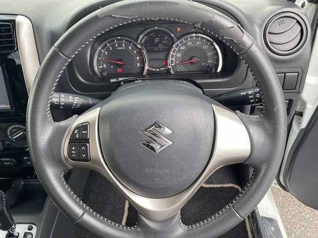 スズキ ジムニー ランドベンチャー 岩手県 2017(平29)年 5.9万km パールホワイト 純正ナビ　フルセグ　Ｂｌｕｅｔｏｏｔｈ　ＥＴＣ　ＤＶＤ再生　ハーフレザーシート　シートヒーター　ステアリングスイッチ　純正１６ＡＷ　ヒーター付電格ドアミラー　キーレス　フォグランプ　ドアバイザー