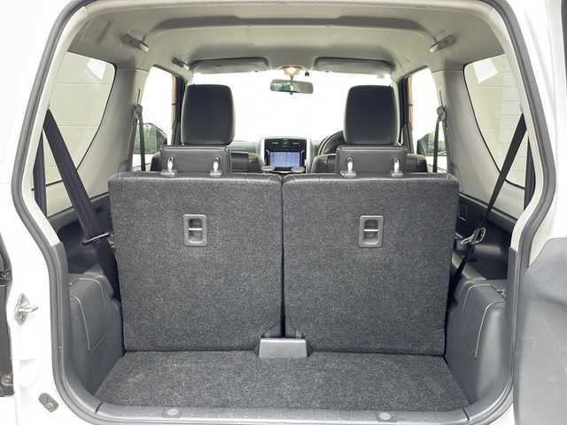 スズキ ジムニー ランドベンチャー 岩手県 2017(平29)年 5.9万km パールホワイト 純正ナビ　フルセグ　Ｂｌｕｅｔｏｏｔｈ　ＥＴＣ　ＤＶＤ再生　ハーフレザーシート　シートヒーター　ステアリングスイッチ　純正１６ＡＷ　ヒーター付電格ドアミラー　キーレス　フォグランプ　ドアバイザー