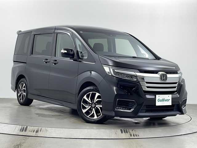 ホンダ ステップワゴン スパーダ ホンダセンシング 埼玉県 2017(平29)年 6.7万km プレミアムスパークルブラックパール 純正9型ナビ/（フルセグTV/BT/CD/DVD/AM/FM）/バックカメラ/ホンダセンシング/・衝突軽減ブレーキ/・渋滞追従機能付アダプティブクルーズコントロール/・路外逸脱抑制機能/両側パワースライドドア/ビルトインETC/純正アルミホイール/純正フロアマット/LEDライト