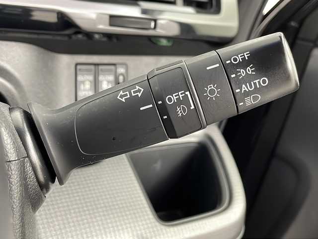 ホンダ ステップワゴン スパーダ ホンダセンシング 埼玉県 2017(平29)年 6.7万km プレミアムスパークルブラックパール 純正9型ナビ/（フルセグTV/BT/CD/DVD/AM/FM）/バックカメラ/ホンダセンシング/・衝突軽減ブレーキ/・渋滞追従機能付アダプティブクルーズコントロール/・路外逸脱抑制機能/両側パワースライドドア/ビルトインETC/純正アルミホイール/純正フロアマット/LEDライト