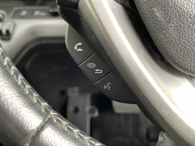 ホンダ ステップワゴン スパーダ ホンダセンシング 埼玉県 2017(平29)年 6.7万km プレミアムスパークルブラックパール 純正9型ナビ/（フルセグTV/BT/CD/DVD/AM/FM）/バックカメラ/ホンダセンシング/・衝突軽減ブレーキ/・渋滞追従機能付アダプティブクルーズコントロール/・路外逸脱抑制機能/両側パワースライドドア/ビルトインETC/純正アルミホイール/純正フロアマット/LEDライト