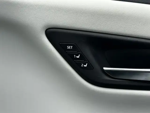 トヨタ クラウン ハイブリッド RS アドバンス Four 宮城県 2021(令3)年 3.4万km プレシャスホワイトパール セーフティパッケージプラス/・デジタルインナーミラー/・パーキングサポートブレーキ/リアカメラディテクション/・パノラミックビューモニター/＝＝＝/純正エアロ（F/S/R）/セーフティセンス/・レーントレーシングアシスト/・レーダークルーズコントロール/・プリクラッシュセーフティ/・アダプティブハイビーム/・ロードサインアシスト/・先行車発進告知機能/・ドライバー異常時対応システム/ブラインドスポットモニター/リアクロストラフィックオートブレーキ/リアクロストラフィックアラート/カラーヘッドアップディスプレイ/純正12.3インチナビ/・CD/DVD/・Blu-ray/・Bluetooth/・AppleCarPlay/AndroidAuto/・フルセグTV/ビルトインETC2.0/ドライブレコーダー/本革シート/パワーシート（運転席メモリー機能付）/シートヒーター/ベンチレーション/革巻きステアリング/ステアリングヒーター/パドルシフト/電動パーキングブレーキ/ブレーキホールド/3眼LEDヘッドランプ/純正18インチAW/純正フロアマット