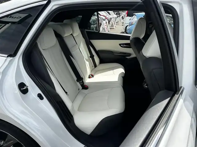 トヨタ クラウン ハイブリッド RS アドバンス Four 宮城県 2021(令3)年 3.4万km プレシャスホワイトパール セーフティパッケージプラス/・デジタルインナーミラー/・パーキングサポートブレーキ/リアカメラディテクション/・パノラミックビューモニター/＝＝＝/純正エアロ（F/S/R）/セーフティセンス/・レーントレーシングアシスト/・レーダークルーズコントロール/・プリクラッシュセーフティ/・アダプティブハイビーム/・ロードサインアシスト/・先行車発進告知機能/・ドライバー異常時対応システム/ブラインドスポットモニター/リアクロストラフィックオートブレーキ/リアクロストラフィックアラート/カラーヘッドアップディスプレイ/純正12.3インチナビ/・CD/DVD/・Blu-ray/・Bluetooth/・AppleCarPlay/AndroidAuto/・フルセグTV/ビルトインETC2.0/ドライブレコーダー/本革シート/パワーシート（運転席メモリー機能付）/シートヒーター/ベンチレーション/革巻きステアリング/ステアリングヒーター/パドルシフト/電動パーキングブレーキ/ブレーキホールド/3眼LEDヘッドランプ/純正18インチAW/純正フロアマット