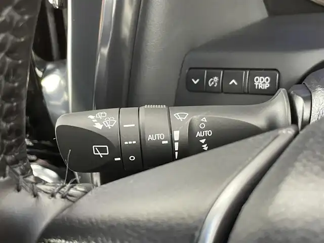 トヨタ アルファードハイブリット エグゼクティブ ラウンジ S 千葉県 2021(令3)年 1.9万km ブラック 4WD/ツインムーンルーフ/フリップダウンモニター/トヨタセーフティセンス/・プリクラッシュセーフティ/・レーントレーシングアシスト/・ロードサインアシスト/・アダプティブクルーズコントロール/・ブラインドスポットモニター/・クリアランスソナー/純正10インチメモリナビ/CD DVD HDMI BT フルセグ/パノラミックビューモニター/JBLサウンドシステム/両側パワースライドドア/3眼LEDヘッドライト/レザーシート/シートヒーター/ベンチレーション/メモリ付きパワーシート/デジタルインナーミラー/プッシュスタート/スマートキー/ビルトインETC2.0