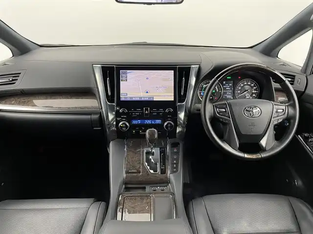 トヨタ アルファードハイブリット エグゼクティブ ラウンジ S 千葉県 2021(令3)年 1.9万km ブラック 4WD/ツインムーンルーフ/フリップダウンモニター/トヨタセーフティセンス/・プリクラッシュセーフティ/・レーントレーシングアシスト/・ロードサインアシスト/・アダプティブクルーズコントロール/・ブラインドスポットモニター/・クリアランスソナー/純正10インチメモリナビ/CD DVD HDMI BT フルセグ/パノラミックビューモニター/JBLサウンドシステム/両側パワースライドドア/3眼LEDヘッドライト/レザーシート/シートヒーター/ベンチレーション/メモリ付きパワーシート/デジタルインナーミラー/プッシュスタート/スマートキー/ビルトインETC2.0
