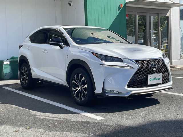 レクサス ＮＸ 200t Fスポーツ 京都府 2016(平28)年 5.6万km ホワイトノーヴァガラスフレーク 純正１０インチナビ　Ｂｌｕｅｔｏｏｔｈオーディオ　ＤＶＤ再生　フルセグ　ＵＳＢ接続　マルチビューカメラ　電動リアゲート　アダプティブクルーズコントロール　レーンキープ　シートヒーター　ＥＴＣ２．０