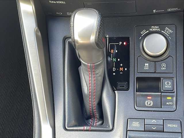 レクサス ＮＸ 200t Fスポーツ 京都府 2016(平28)年 5.6万km ホワイトノーヴァガラスフレーク 純正１０インチナビ　Ｂｌｕｅｔｏｏｔｈオーディオ　ＤＶＤ再生　フルセグ　ＵＳＢ接続　マルチビューカメラ　電動リアゲート　アダプティブクルーズコントロール　レーンキープ　シートヒーター　ＥＴＣ２．０