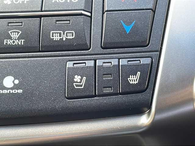 レクサス ＮＸ 200t Fスポーツ 京都府 2016(平28)年 5.6万km ホワイトノーヴァガラスフレーク 純正１０インチナビ　Ｂｌｕｅｔｏｏｔｈオーディオ　ＤＶＤ再生　フルセグ　ＵＳＢ接続　マルチビューカメラ　電動リアゲート　アダプティブクルーズコントロール　レーンキープ　シートヒーター　ＥＴＣ２．０