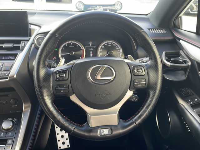 レクサス ＮＸ 200t Fスポーツ 京都府 2016(平28)年 5.6万km ホワイトノーヴァガラスフレーク 純正１０インチナビ　Ｂｌｕｅｔｏｏｔｈオーディオ　ＤＶＤ再生　フルセグ　ＵＳＢ接続　マルチビューカメラ　電動リアゲート　アダプティブクルーズコントロール　レーンキープ　シートヒーター　ＥＴＣ２．０