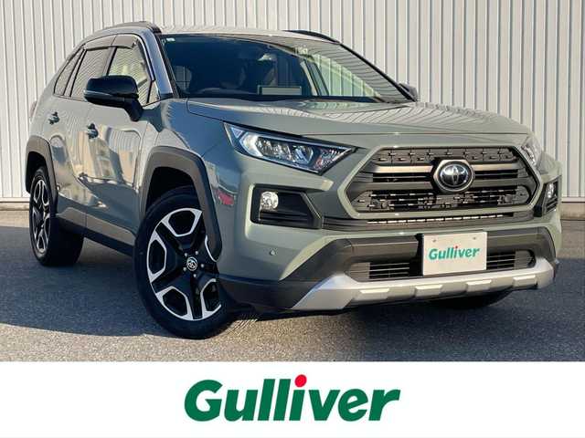 トヨタ ＲＡＶ４ アドベンチャー 滋賀県 2021(令3)年 3.5万km アッシュグレーメタリック/アーバンカーキ ワンオーナー/9型ディスプレイオーディオ/・Bluetooth/ミラキャスト/バックカメラ/革巻きステアリング/ステアリングリモコン/ステアリングヒーター/ETC2.0/前後ドラレコ/レーダークルコン/運転席パワーシート/前席シートヒーター/前席ベンチレーション/ハンズフリーパワーバックドア/AC100V/オートブレーキホールド/電動パーキング/LEDヘッドライト/フォグライト/トヨタセーフティセンス/・プリクラッシュセーフティ/・ブラインドスポットモニター/・レーントレーシングアシスト/・パーキングサポートブレーキ/・ロードサインアシスト/スマートキー