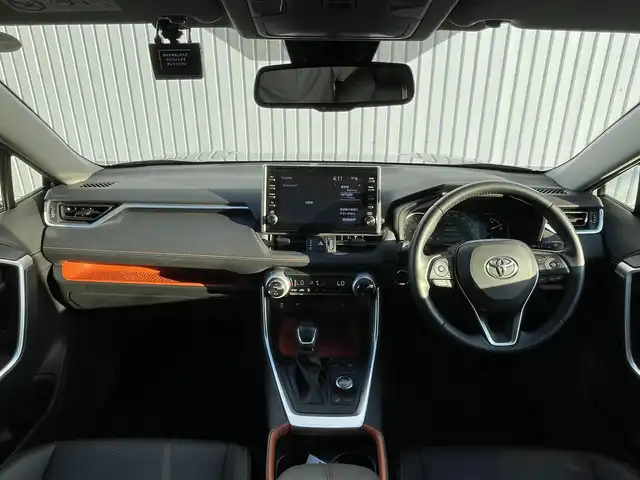 トヨタ ＲＡＶ４ アドベンチャー 滋賀県 2021(令3)年 3.5万km アッシュグレーメタリック/アーバンカーキ ワンオーナー/9型ディスプレイオーディオ/・Bluetooth/ミラキャスト/バックカメラ/革巻きステアリング/ステアリングリモコン/ステアリングヒーター/ETC2.0/前後ドラレコ/レーダークルコン/運転席パワーシート/前席シートヒーター/前席ベンチレーション/ハンズフリーパワーバックドア/AC100V/オートブレーキホールド/電動パーキング/LEDヘッドライト/フォグライト/トヨタセーフティセンス/・プリクラッシュセーフティ/・ブラインドスポットモニター/・レーントレーシングアシスト/・パーキングサポートブレーキ/・ロードサインアシスト/スマートキー