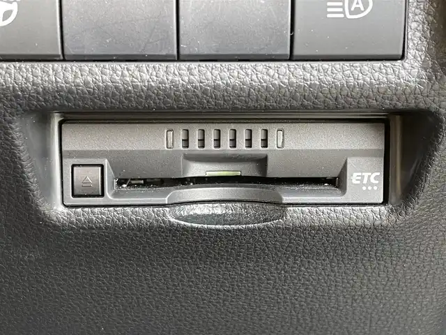 トヨタ ＲＡＶ４ アドベンチャー 滋賀県 2021(令3)年 3.5万km アッシュグレーメタリック/アーバンカーキ ワンオーナー/9型ディスプレイオーディオ/・Bluetooth/ミラキャスト/バックカメラ/革巻きステアリング/ステアリングリモコン/ステアリングヒーター/ETC2.0/前後ドラレコ/レーダークルコン/運転席パワーシート/前席シートヒーター/前席ベンチレーション/ハンズフリーパワーバックドア/AC100V/オートブレーキホールド/電動パーキング/LEDヘッドライト/フォグライト/トヨタセーフティセンス/・プリクラッシュセーフティ/・ブラインドスポットモニター/・レーントレーシングアシスト/・パーキングサポートブレーキ/・ロードサインアシスト/スマートキー
