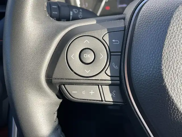 トヨタ ＲＡＶ４ アドベンチャー 滋賀県 2021(令3)年 3.5万km アッシュグレーメタリック/アーバンカーキ ワンオーナー/9型ディスプレイオーディオ/・Bluetooth/ミラキャスト/バックカメラ/革巻きステアリング/ステアリングリモコン/ステアリングヒーター/ETC2.0/前後ドラレコ/レーダークルコン/運転席パワーシート/前席シートヒーター/前席ベンチレーション/ハンズフリーパワーバックドア/AC100V/オートブレーキホールド/電動パーキング/LEDヘッドライト/フォグライト/トヨタセーフティセンス/・プリクラッシュセーフティ/・ブラインドスポットモニター/・レーントレーシングアシスト/・パーキングサポートブレーキ/・ロードサインアシスト/スマートキー