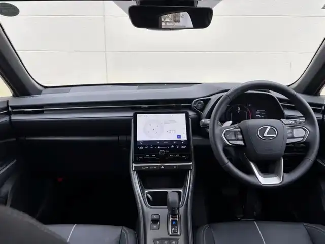 レクサス ＬＢＸ リラックス 茨城県 2024(令6)年 0.8万km ソニッククロム 純正ディスプレイオーディオ/純正アルミホイール/パノラミックビューモニター/前後ドライブレコーダー/前後コーナーセンサー/シート＆ステアリングヒーター/ヘッドアップディスプレイ/レクサスセーフティシステム/ETC2.0/フルセグテレビ/電動リアゲート/クルーズコントロール/レーンキープアシスト/W+サイドエアバック/Bluetooth/MTモード付AT/純正フロアマット/パワステ/ABS