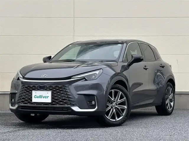 レクサス ＬＢＸ リラックス 茨城県 2024(令6)年 0.8万km ソニッククロム 純正ディスプレイオーディオ/純正アルミホイール/パノラミックビューモニター/前後ドライブレコーダー/前後コーナーセンサー/シート＆ステアリングヒーター/ヘッドアップディスプレイ/レクサスセーフティシステム/ETC2.0/フルセグテレビ/電動リアゲート/クルーズコントロール/レーンキープアシスト/W+サイドエアバック/Bluetooth/MTモード付AT/純正フロアマット/パワステ/ABS