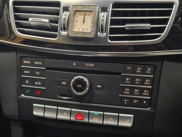 メルセデス・ベンツ Ｅ２５０ ワゴン アバンギャルド 群馬県 2015(平27)年 6.7万km ポーラホワイト パノラミックスライディングルーフ/レーダーセーフティパッケージ/全席シートヒーター/黒革シート/パナメリカーナ調グリル/ウッドステアリング/全方位カメラ/LEDヘッドライト/オートトランク