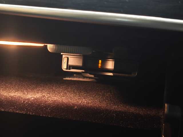 メルセデス・ベンツ Ｅ２５０ ワゴン アバンギャルド 群馬県 2015(平27)年 6.7万km ポーラホワイト パノラミックスライディングルーフ/レーダーセーフティパッケージ/全席シートヒーター/黒革シート/パナメリカーナ調グリル/ウッドステアリング/全方位カメラ/LEDヘッドライト/オートトランク