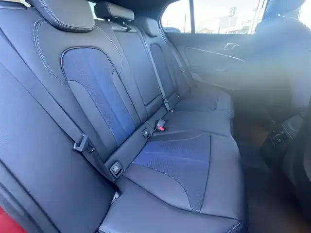 ＢＭＷ ＢＭＷ １１８ｄ Mスポーツ 栃木県 2020(令2)年 1.3万km メルボルンレッド ワンオーナー/インテリジェントセーフティ/コンフォートアクセス/ACC/パーキングアシスト/ナビ/バックカメラ/ミラーETC/D席パワーシート/ハーフレザー/パワーバックドア/LEDヘッドライト/オートハイビーム/パークディスタンスコントロール/ブラインドスポット/ワイヤレスチャージ/アンビエントライト