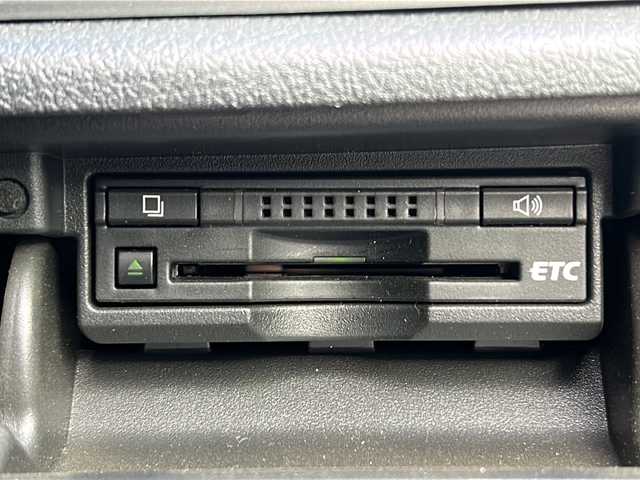 トヨタ クラウン ハイブリッド アスリートS 茨城県 2015(平27)年 6.8万km ブラック 純正8インチHDDナビ/-Bluetooth フルセグTV CD DVD/バックカメラ/横滑り抑制機能/レーダークルーズコントロール/コーナーセンサー/純正17インチアルミホイール/ビルトインETC/前席パワーシート/LEDオートヘッドライト/純正フロアマット/スマートキー/MTモード付AT