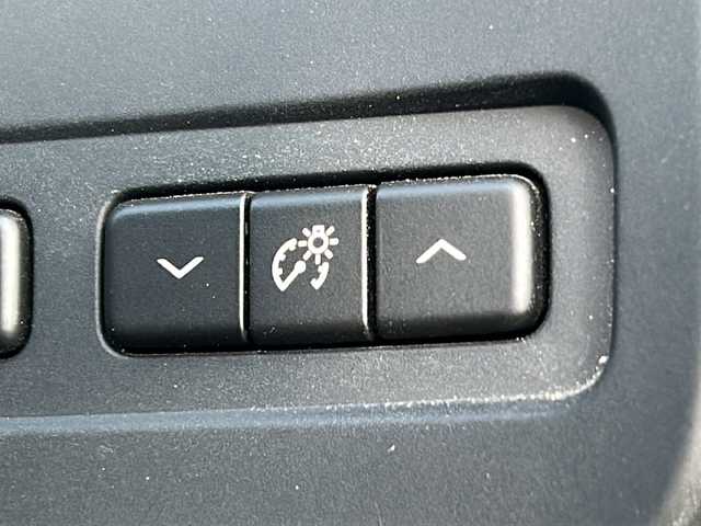 トヨタ クラウン ハイブリッド アスリートS 茨城県 2015(平27)年 6.8万km ブラック 純正8インチHDDナビ/-Bluetooth フルセグTV CD DVD/バックカメラ/横滑り抑制機能/レーダークルーズコントロール/コーナーセンサー/純正17インチアルミホイール/ビルトインETC/前席パワーシート/LEDオートヘッドライト/純正フロアマット/スマートキー/MTモード付AT