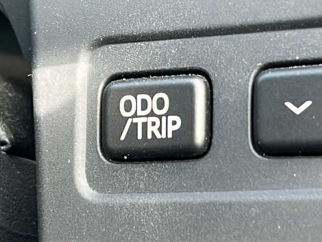 トヨタ クラウン ハイブリッド アスリートS 茨城県 2015(平27)年 6.8万km ブラック 純正8インチHDDナビ/-Bluetooth フルセグTV CD DVD/バックカメラ/横滑り抑制機能/レーダークルーズコントロール/コーナーセンサー/純正17インチアルミホイール/ビルトインETC/前席パワーシート/LEDオートヘッドライト/純正フロアマット/スマートキー/MTモード付AT