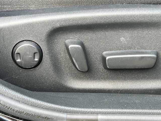 トヨタ クラウン ハイブリッド アスリートS 茨城県 2015(平27)年 6.8万km ブラック 純正8インチHDDナビ/-Bluetooth フルセグTV CD DVD/バックカメラ/横滑り抑制機能/レーダークルーズコントロール/コーナーセンサー/純正17インチアルミホイール/ビルトインETC/前席パワーシート/LEDオートヘッドライト/純正フロアマット/スマートキー/MTモード付AT