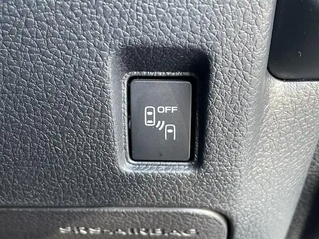 スバル レヴォーグ 1．6STIスポーツアイサイト 青森県 2017(平29)年 3.7万km クリスタルホワイトP 寒冷地仕様/H30R1R2R3R4R6記録簿/ワンオーナー/4WD/純正メモリナビ/フルセグTV/AM/FM/CD/DVD/BT/パワーシートD/N/シートヒーター/エアーシート/純正フロアマット/デジタルインナーミラー/クルーズコントロール/レーンアシスト/LEDヘッドランプ/アイドリングストップ/コーナーセンサー/衝突軽減システム/横滑り防止機能/盗難防止/オートライト/フォグランプ/BSM/純正18AW(225/45/18)/　　積み込み/ドラレコ/ETC/スペアキー/純正スターター/保証書/取扱説明書