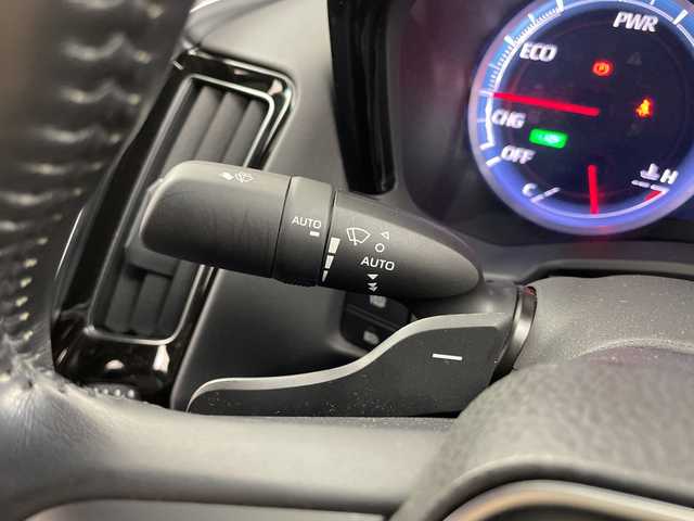 トヨタ クラウン ハイブリッド RS アドバンス 大分県 2019(令1)年 4.3万km ブラック TRDエアロ/・フロントスポイラー/・サイドスカート/・リヤバンパースポイラー/・リヤトランクスポイラー/MODELLISTAフェンダーガーニッシュ/MODELLISTAミラーガーニッシュ/TOYOTAセーフティセンス/・プリクラッシュセーフティ/・レーントレーシングアシスト/・レーダークルーズコントロール/・ロードサインアシスト/・アダプティブハイビームシステム/ブラインドスポットモニター/リヤクロストラフィックアラート/ヘッドアップディスプレイ/純正ナビ/【フルセグTV、DVD再生可、BT対応、USB】/ステアリングスイッチ/バックカメラ/ETC /社外ドライブレコーダー(前後)/ハーフレザーシート/・運転席メモリーシート/前席パワーシート/・前席シートヒーター/横滑り防止装置/電動格納ミラー/オートライト/LEDヘッドライト/LEDフォグ/純正18インチアルミホイール/クリアランスソナー