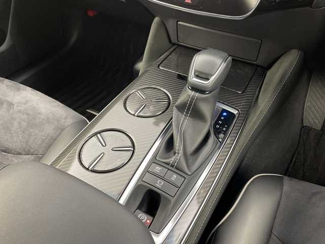 トヨタ クラウン ハイブリッド RS アドバンス 大分県 2019(令1)年 4.3万km ブラック TRDエアロ/・フロントスポイラー/・サイドスカート/・リヤバンパースポイラー/・リヤトランクスポイラー/MODELLISTAフェンダーガーニッシュ/MODELLISTAミラーガーニッシュ/TOYOTAセーフティセンス/・プリクラッシュセーフティ/・レーントレーシングアシスト/・レーダークルーズコントロール/・ロードサインアシスト/・アダプティブハイビームシステム/ブラインドスポットモニター/リヤクロストラフィックアラート/ヘッドアップディスプレイ/純正ナビ/【フルセグTV、DVD再生可、BT対応、USB】/ステアリングスイッチ/バックカメラ/ETC /社外ドライブレコーダー(前後)/ハーフレザーシート/・運転席メモリーシート/前席パワーシート/・前席シートヒーター/横滑り防止装置/電動格納ミラー/オートライト/LEDヘッドライト/LEDフォグ/純正18インチアルミホイール/クリアランスソナー