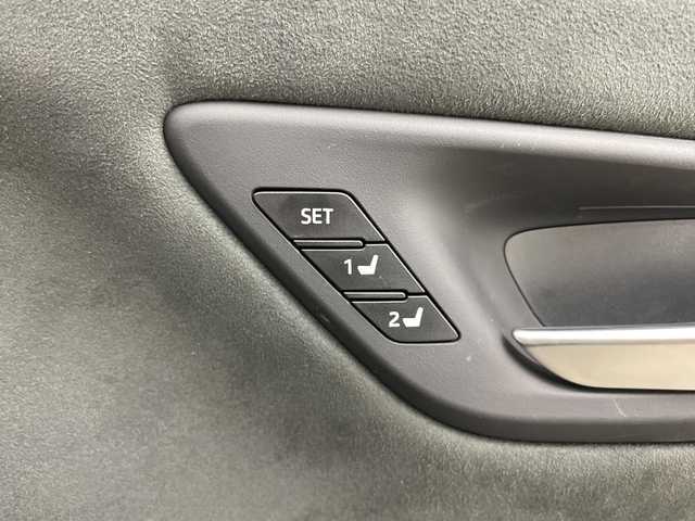 トヨタ クラウン ハイブリッド RS アドバンス 大分県 2019(令1)年 4.3万km ブラック TRDエアロ/・フロントスポイラー/・サイドスカート/・リヤバンパースポイラー/・リヤトランクスポイラー/MODELLISTAフェンダーガーニッシュ/MODELLISTAミラーガーニッシュ/TOYOTAセーフティセンス/・プリクラッシュセーフティ/・レーントレーシングアシスト/・レーダークルーズコントロール/・ロードサインアシスト/・アダプティブハイビームシステム/ブラインドスポットモニター/リヤクロストラフィックアラート/ヘッドアップディスプレイ/純正ナビ/【フルセグTV、DVD再生可、BT対応、USB】/ステアリングスイッチ/バックカメラ/ETC /社外ドライブレコーダー(前後)/ハーフレザーシート/・運転席メモリーシート/前席パワーシート/・前席シートヒーター/横滑り防止装置/電動格納ミラー/オートライト/LEDヘッドライト/LEDフォグ/純正18インチアルミホイール/クリアランスソナー