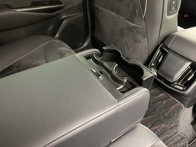 トヨタ クラウン ハイブリッド RS アドバンス 大分県 2019(令1)年 4.3万km ブラック TRDエアロ/・フロントスポイラー/・サイドスカート/・リヤバンパースポイラー/・リヤトランクスポイラー/MODELLISTAフェンダーガーニッシュ/MODELLISTAミラーガーニッシュ/TOYOTAセーフティセンス/・プリクラッシュセーフティ/・レーントレーシングアシスト/・レーダークルーズコントロール/・ロードサインアシスト/・アダプティブハイビームシステム/ブラインドスポットモニター/リヤクロストラフィックアラート/ヘッドアップディスプレイ/純正ナビ/【フルセグTV、DVD再生可、BT対応、USB】/ステアリングスイッチ/バックカメラ/ETC /社外ドライブレコーダー(前後)/ハーフレザーシート/・運転席メモリーシート/前席パワーシート/・前席シートヒーター/横滑り防止装置/電動格納ミラー/オートライト/LEDヘッドライト/LEDフォグ/純正18インチアルミホイール/クリアランスソナー