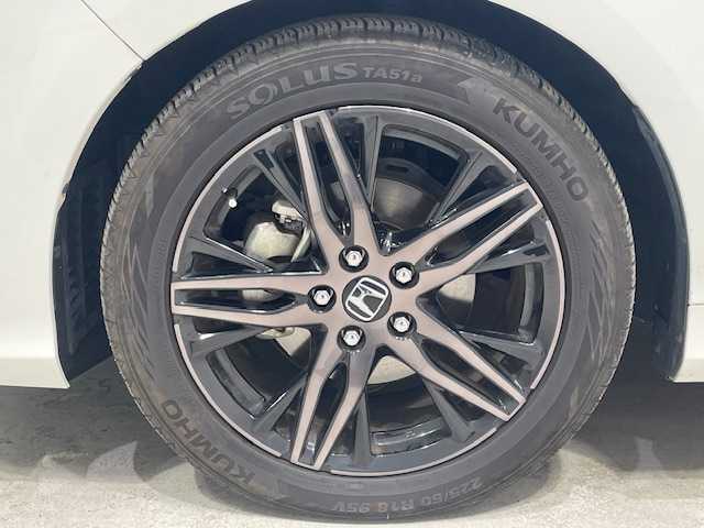 ホンダ オデッセイ ハイブリッド e:HEVアブソルート EX 宮城県 2021(令3)年 5.5万km プラチナホワイトパール ホンダセンシング/・衝突軽減ブレーキ/・誤発進抑制機能/・路外逸脱抑制機能/・レーンキープアシストシステム/・アダプティブ・クルーズ・コントロール/・先行者発進お知らせ機能/・標識認識機能/・ブラインドスポットインフォメーション/純正ナビ（VXU-217DYi）/・全方位カメラ/・Bluetooth/CD/DVD/フルセグTV/HDMI/・前後ドライブレコーダー/・ETC2.0/フリップダウンモニター/両側パワースライドドア/電動リアゲート/アイドリングストップ/デジタルインナーミラー/電子パーキング/・オートブレーキホールド/前後コーナーセンサー/革巻きステアリング/・ステアリングリモコン/プッシュスタート/・スマートキー/シートカバー/・パワーシート（運転席/助手席）/・シートヒーター（運転席/助手席）/・オットマン（2列目）/LEDヘッドライト/・オートライト/・フォグランプ/純正アルミホイール/純正フロアマット/ドアバイザー