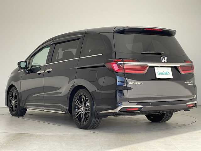 ホンダ オデッセイ ハイブリッド e:HEVアブソルート EX 福岡県 2022(令4)年 1.3万km プレミアムヴィーナスブラックP 衝突軽減システム/純正ナビ/全方位カメラ/両側パワースライドドア/クルーズコントロール/シートヒーター/フルセグ/CD DVD/Bluetooth/バックカメラ/電動リアゲート/パワーシート/コーナーセンサー/純正アルミホイール/ＥＴＣ２．０/ブラインドスポットモニター/LEDヘッドライト/リアオートエアコン/ドライブレコーダー/ステアリングスイッチ/スマートキー/プッシュスタート