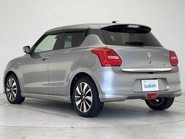 スズキ スイフト HYBRID RS 愛知県 2017(平29)年 4.5万km プレミアムシルバーメタリック 衝突軽減システム/SDナビ/クルーズコントロール/シートヒーター/フルセグ/CD/Bluetooth/バックカメラ/純正アルミホイール/LEDヘッドライト/パドルシフト/オートマチックハイビーム/ドライブレコーダー/ETC/ステアリングスイッチ/スマートキー/プッシュスタート